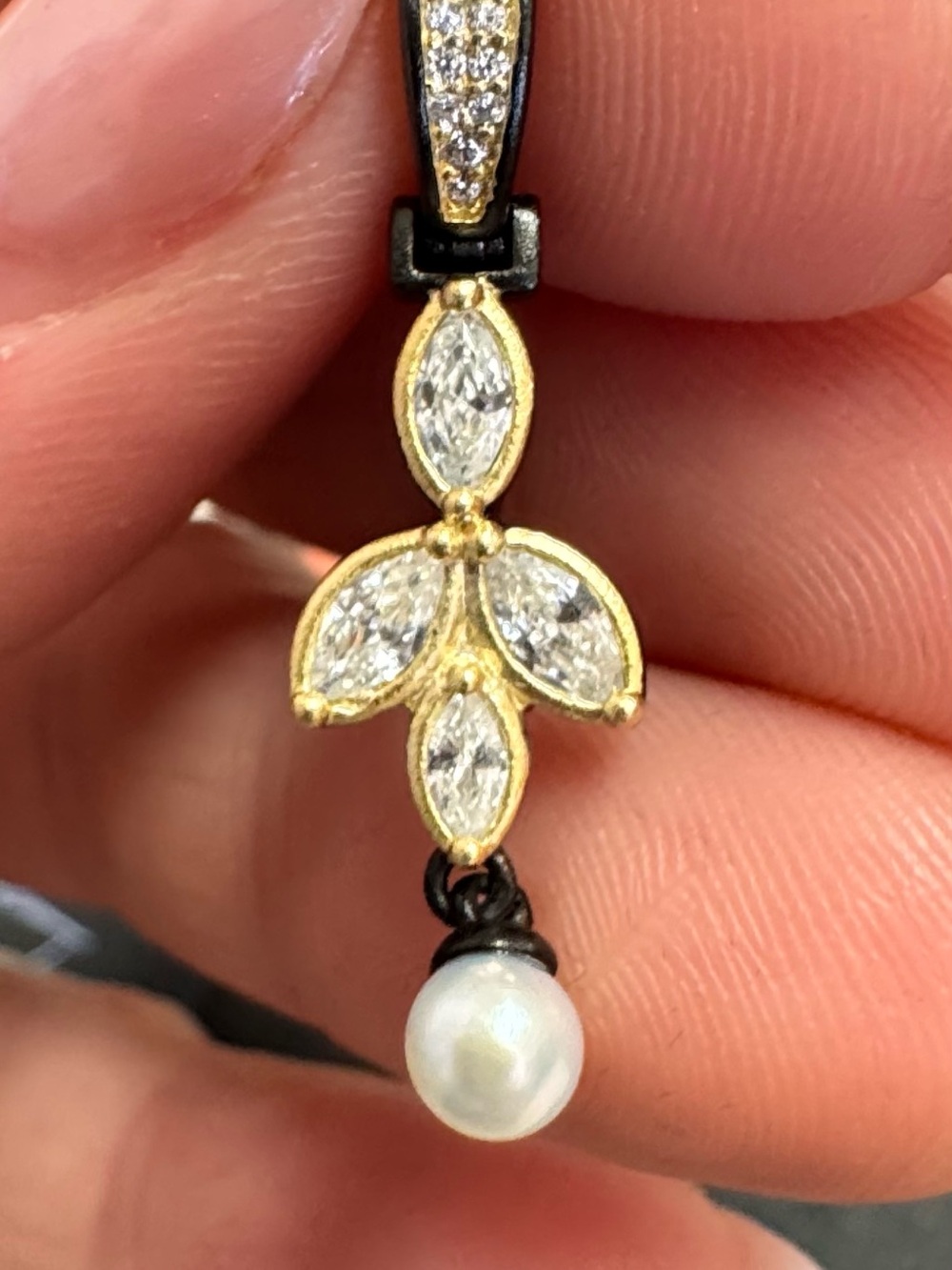 Freida Rothman Petal of Light Pearl Charm - Picture 6 of 11